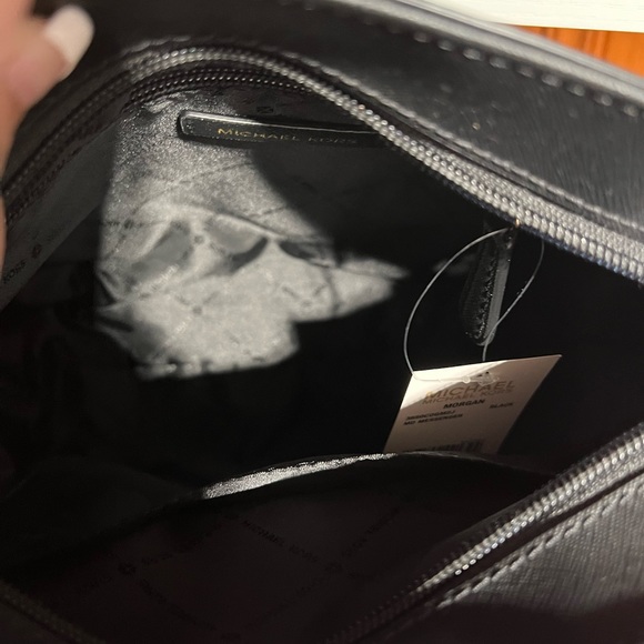 Michael Kors MD Morgan Xbody - Picture 5 of 6